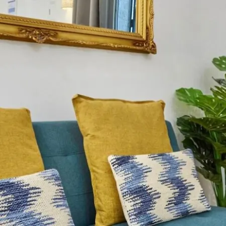 Familiar En Madrid Apartment Cajar